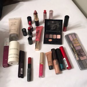 Lot of miscellaneous beauty products